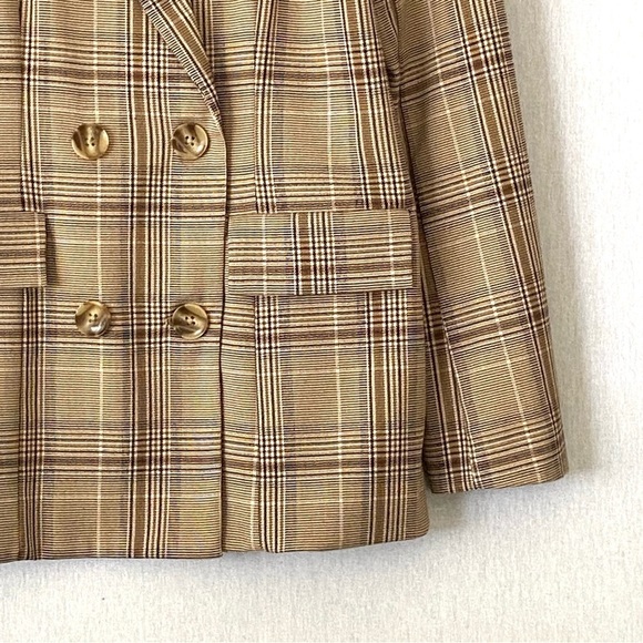 Majorelle Revolve Rhea Blazer in Tan Plaid - Picture 9 of 13
